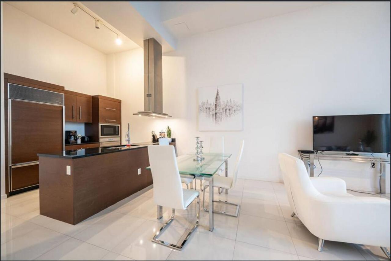 Beautiful One Bedroom Condo 16Ft Ceilings At The W マイアミ エクステリア 写真