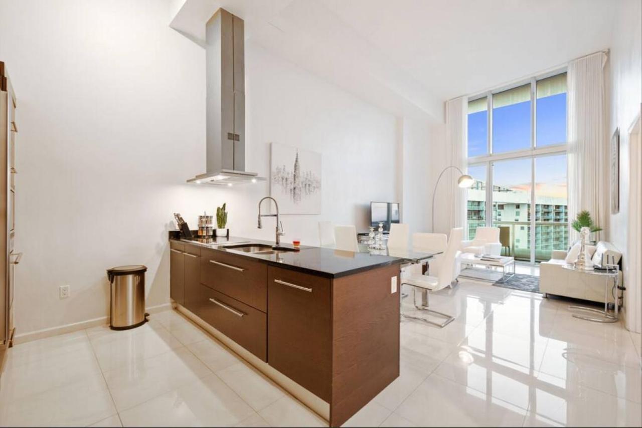 Beautiful One Bedroom Condo 16Ft Ceilings At The W マイアミ エクステリア 写真