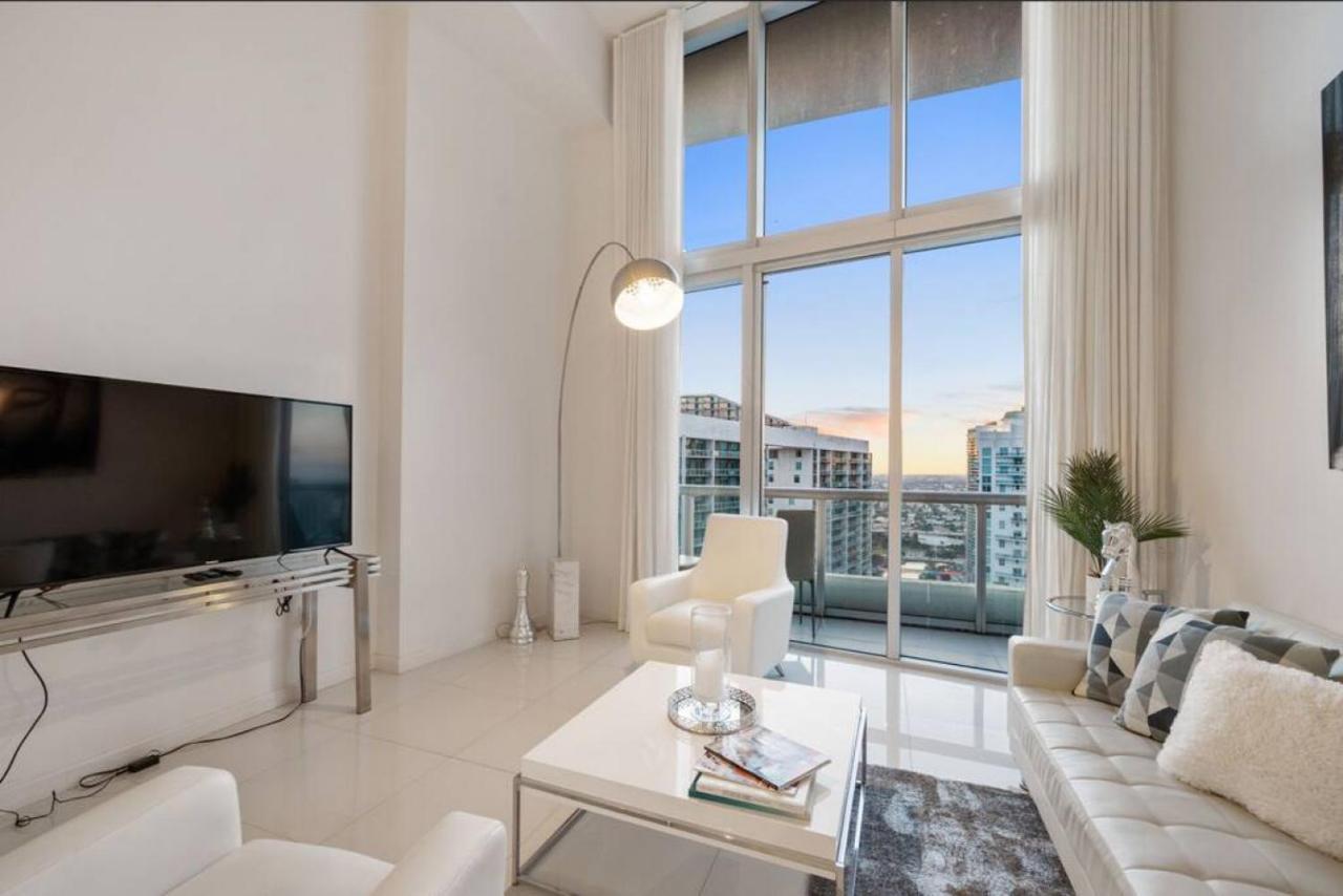 Beautiful One Bedroom Condo 16Ft Ceilings At The W マイアミ エクステリア 写真