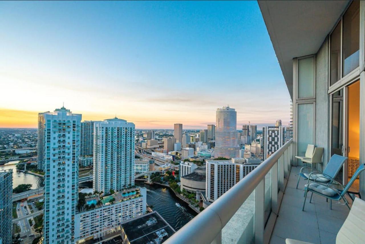 Beautiful One Bedroom Condo 16Ft Ceilings At The W マイアミ エクステリア 写真
