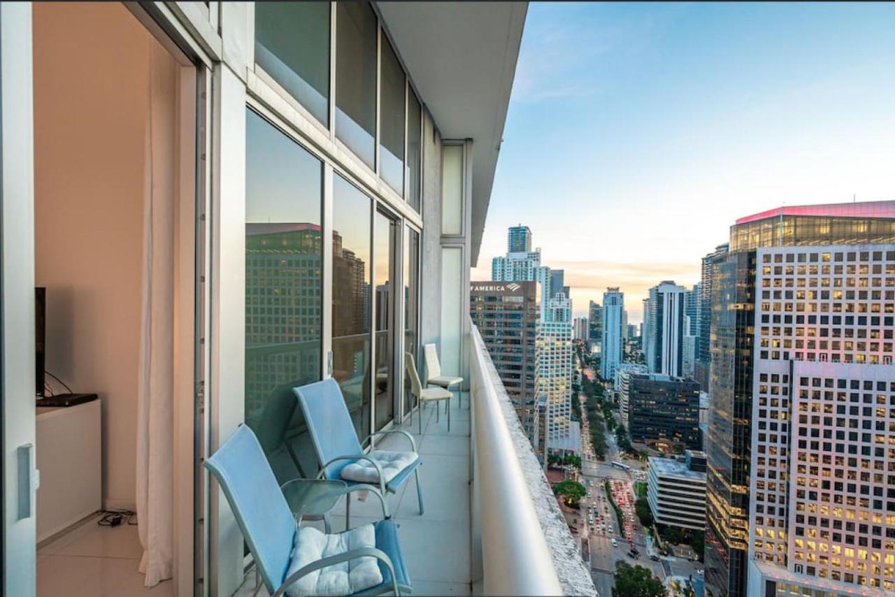 Beautiful One Bedroom Condo 16Ft Ceilings At The W マイアミ エクステリア 写真